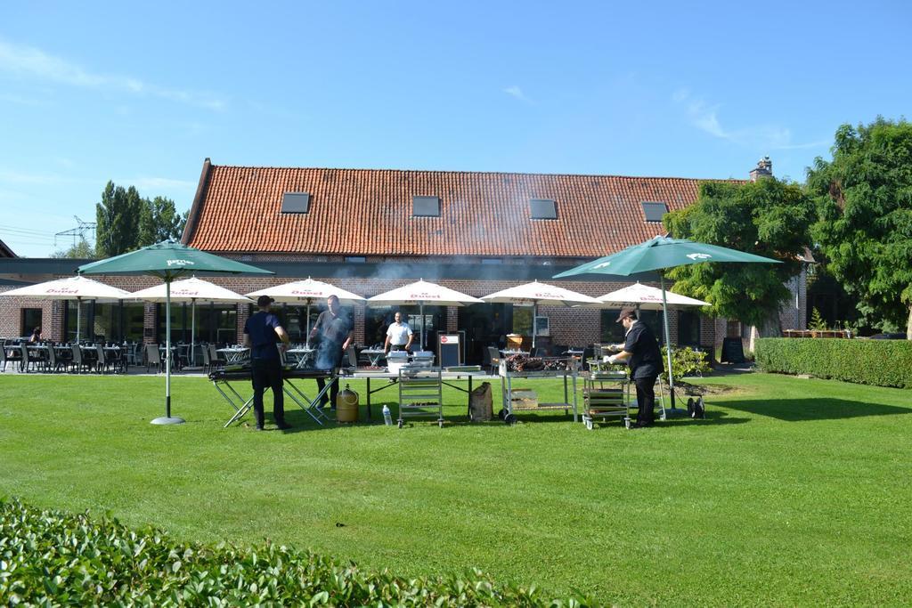Le Domaine Des Cigognes Hotel Ennevelin Eksteriør billede