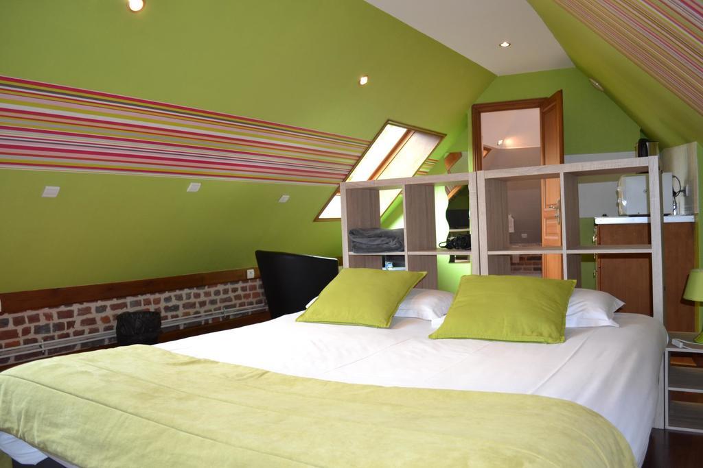 Le Domaine Des Cigognes Hotel Ennevelin Værelse billede