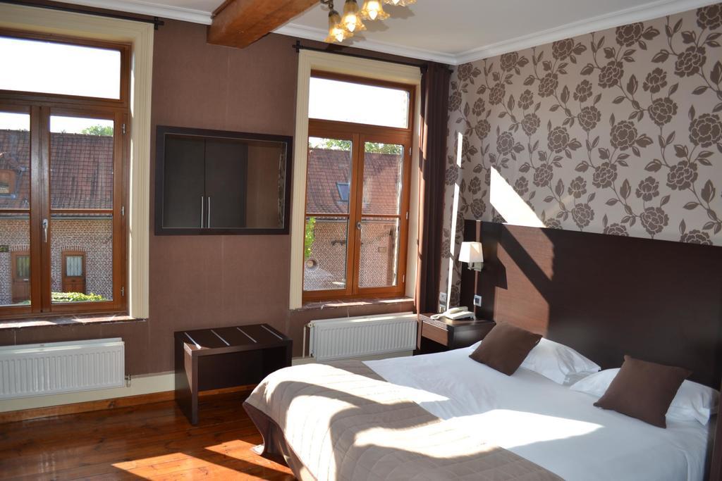 Le Domaine Des Cigognes Hotel Ennevelin Værelse billede