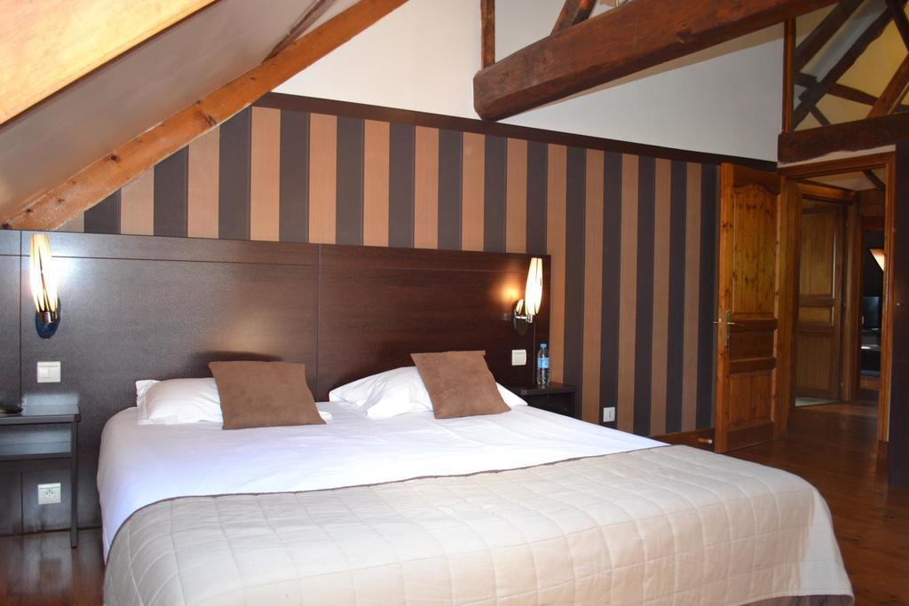 Le Domaine Des Cigognes Hotel Ennevelin Værelse billede