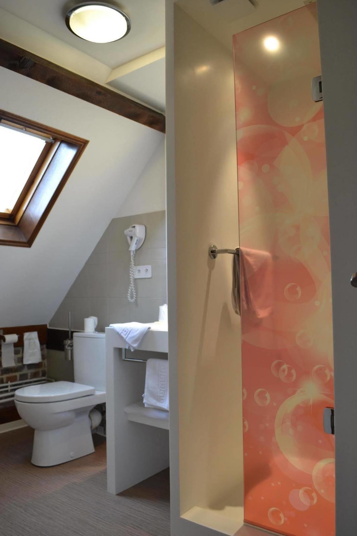 Le Domaine Des Cigognes Hotel Ennevelin Eksteriør billede